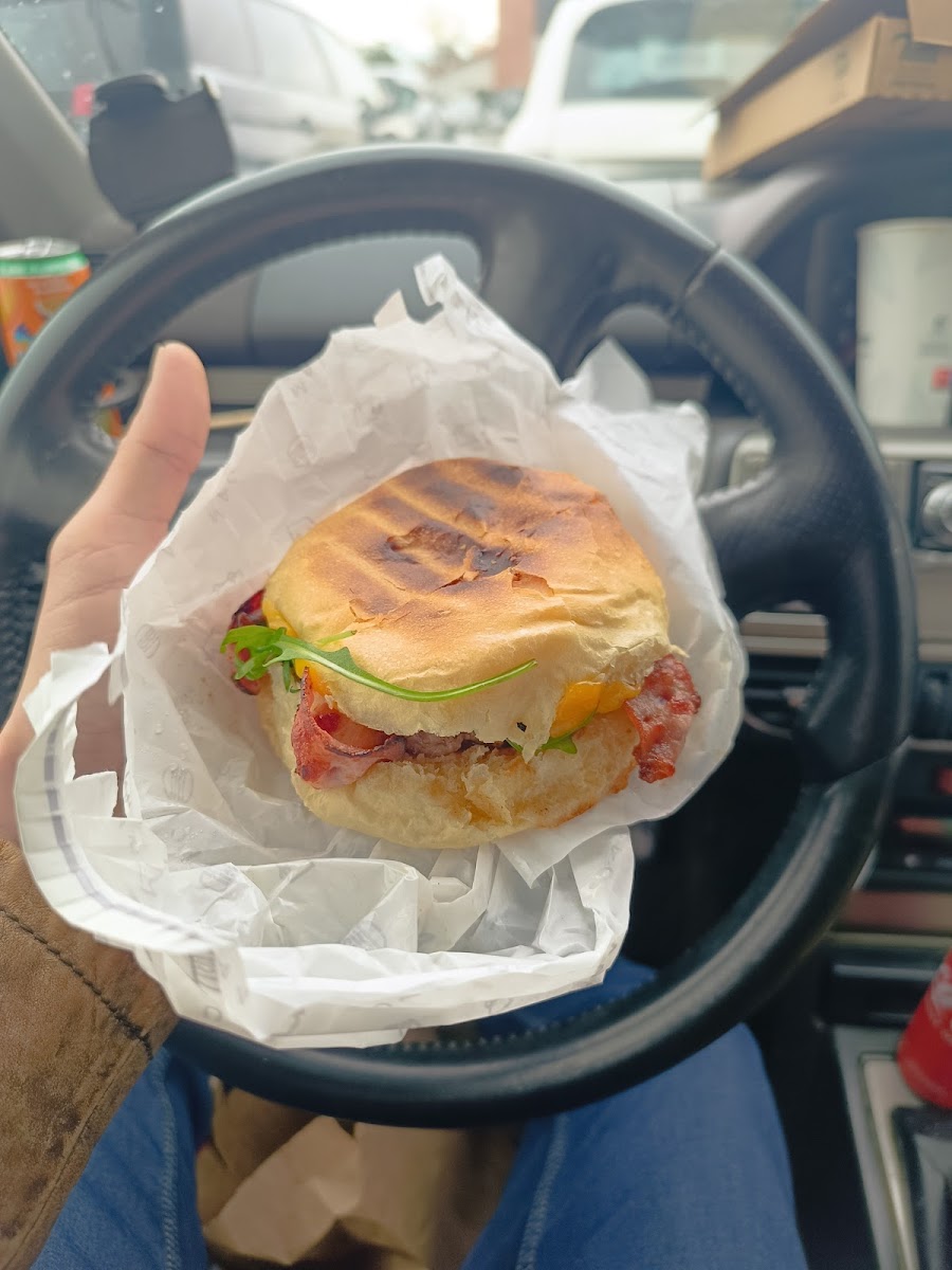 Les Mecs Au Camion Allées Jules Guesde-3