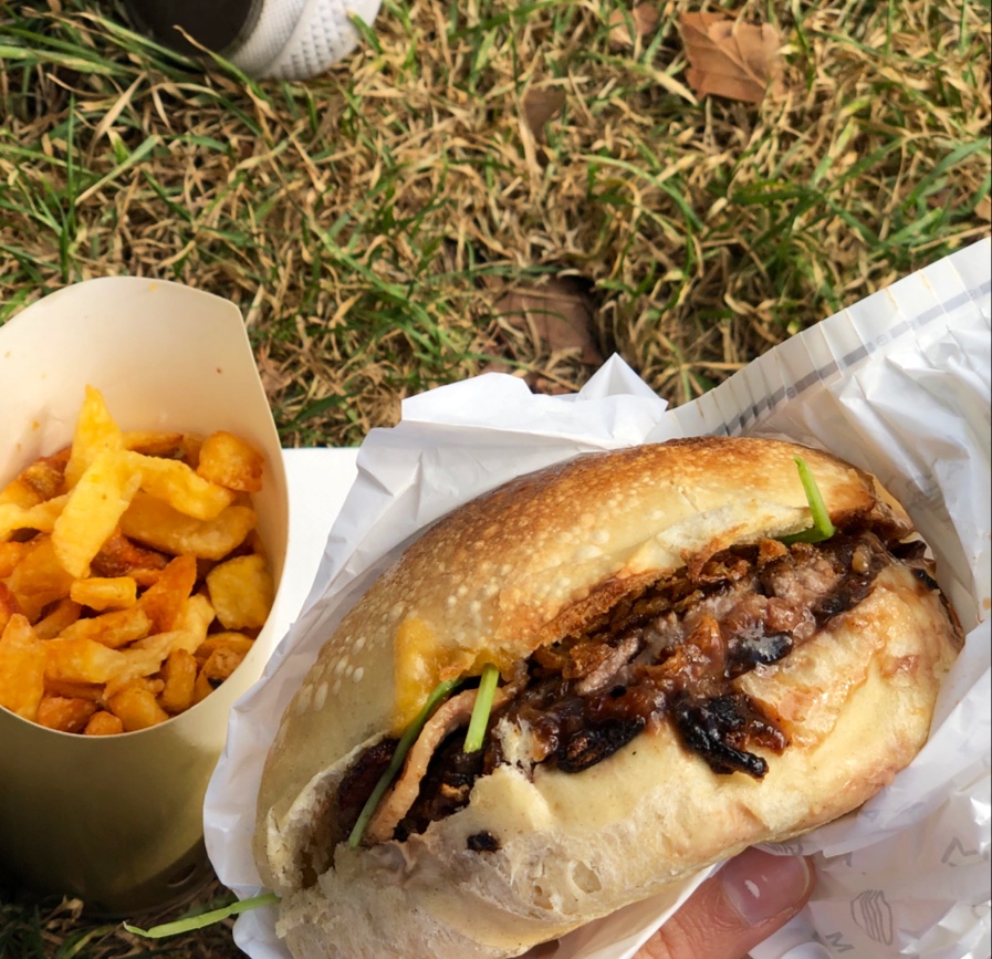 Les Mecs Au Camion Allées Jules Guesde-7